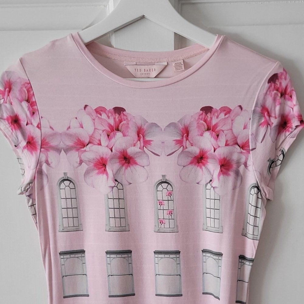TED BAKER Pink Window Floral Pattern T-shirt, Ted Baker size 2, US size 6